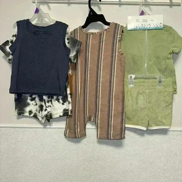 NWT! Lot of 3! Baby Boy Clothes Sets 12M Green White Tan Disney - Picture 9 of 9